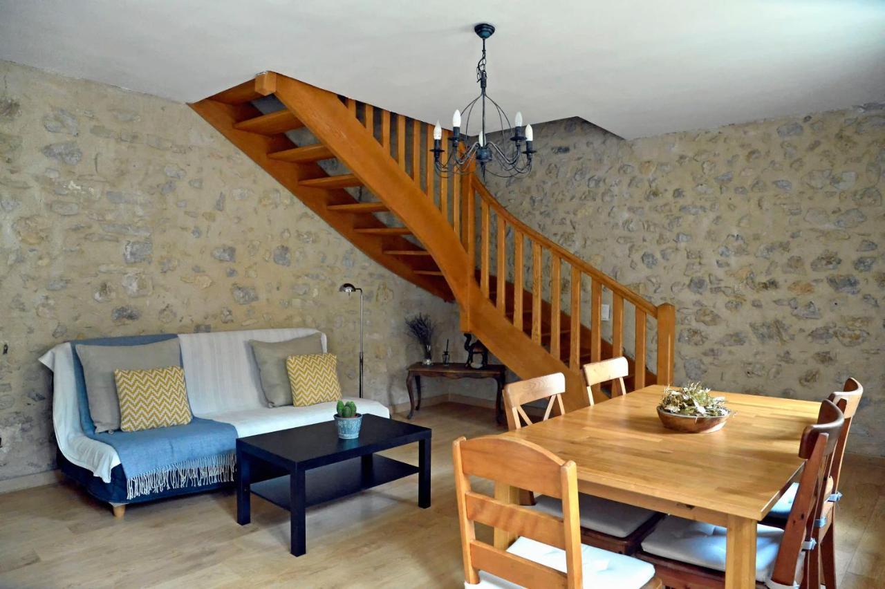 Malia - Chambres D'Hotes & Gite Barret-de-Lioure Dış mekan fotoğraf